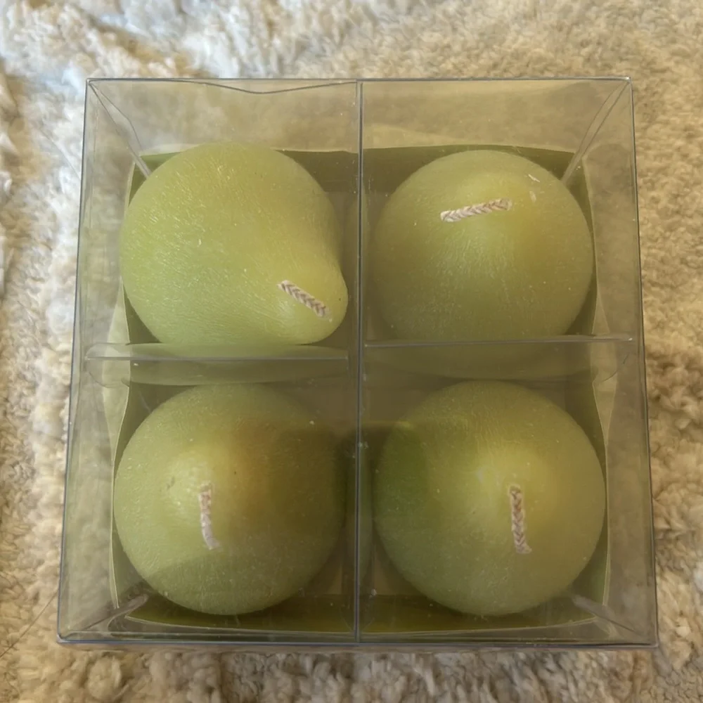 NEW Crate and Barrel 4 mini pear candles